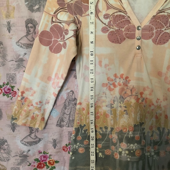 Top - Picture 4 of 7